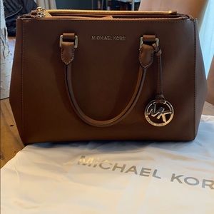 Michael Kors Satchel brown leather purse